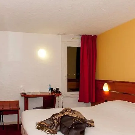 Brit Hotel Agen L Aquitaine 2*